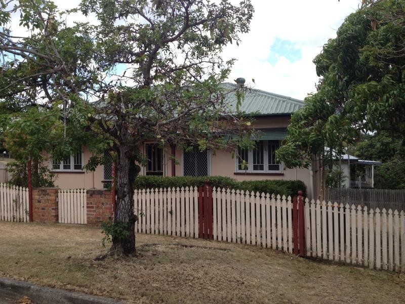 19 Meade Street, Wandal QLD 4700